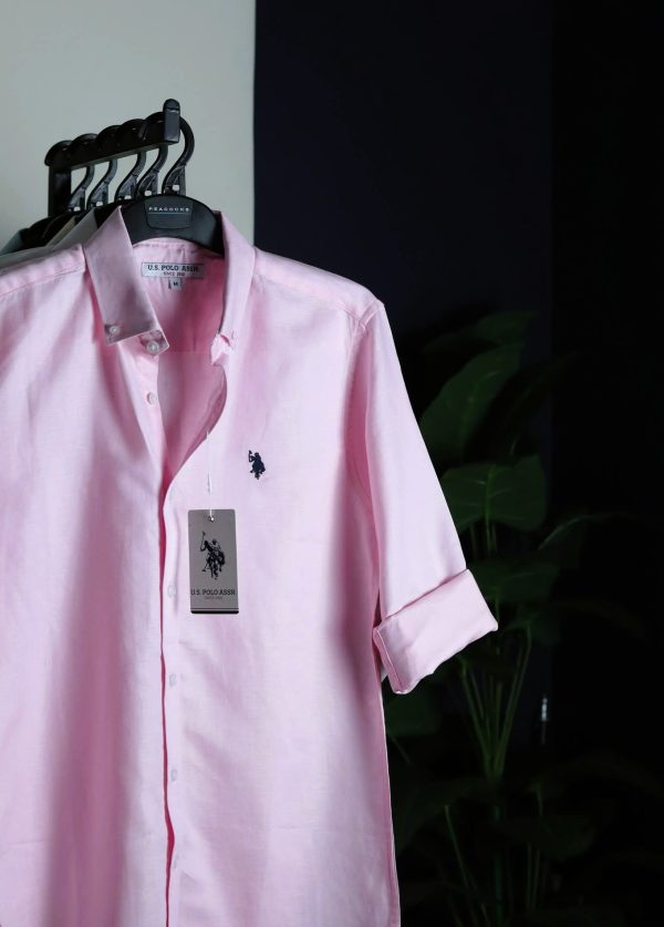 Pink Remi rayon solid shirt.